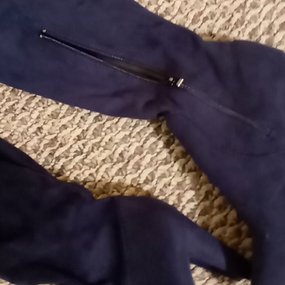 Thigh high boots - Picture 2 of 3